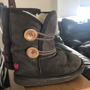 Toddler size 10 Ukala boots button details